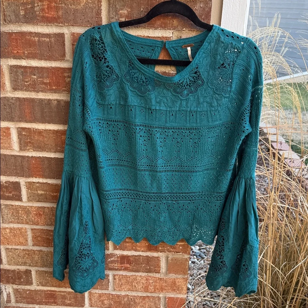 Free People Ladies S Once Upon A Time Top w/crochet detail & bell sleeves